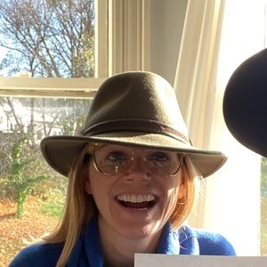 Meet your Posher, Amy